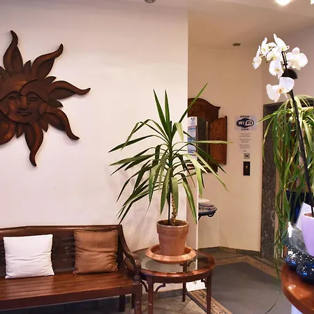 Apartahotel Ilios 3*