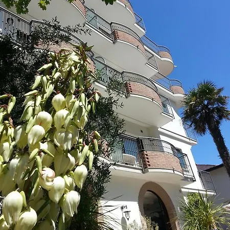 Apart Otel Ilios