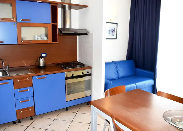 公寓式酒店 伊利奥斯酒店 3*